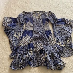 Blue flowy dress! 💙